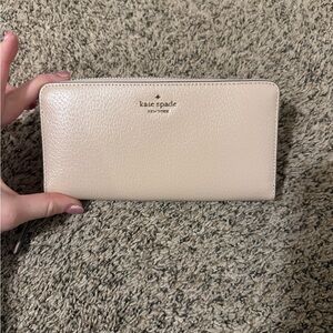Kate Spade Beige Leather Wallet